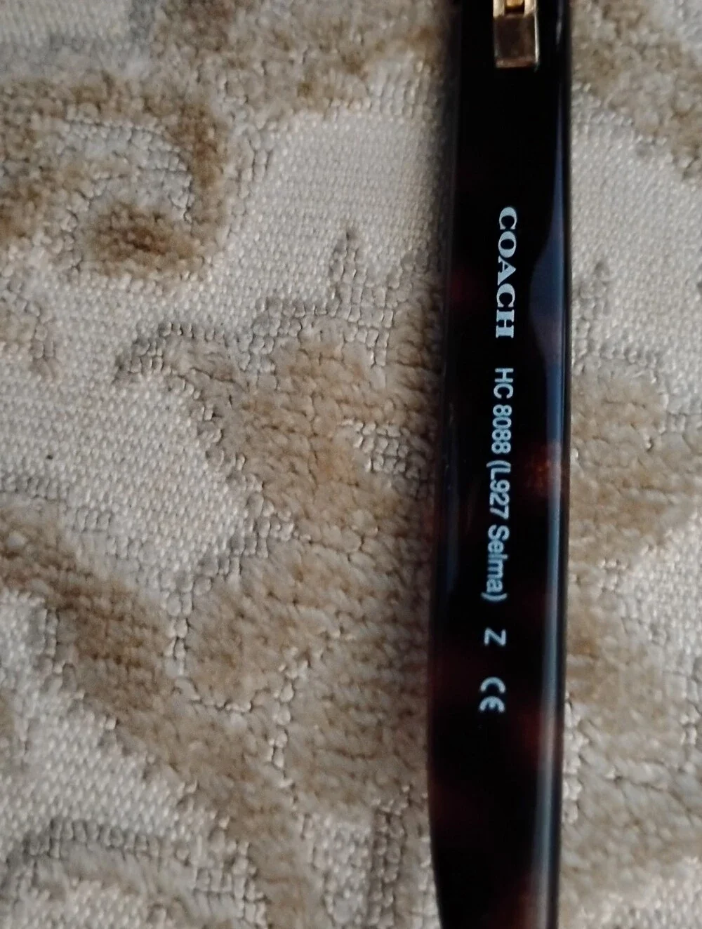 Coach sunglasses With Cleaning Cloth